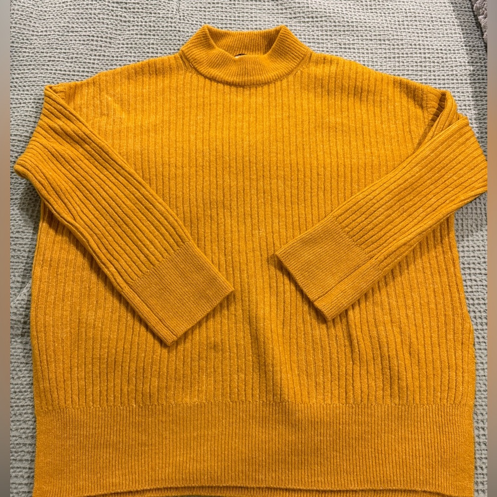 H&M sweater